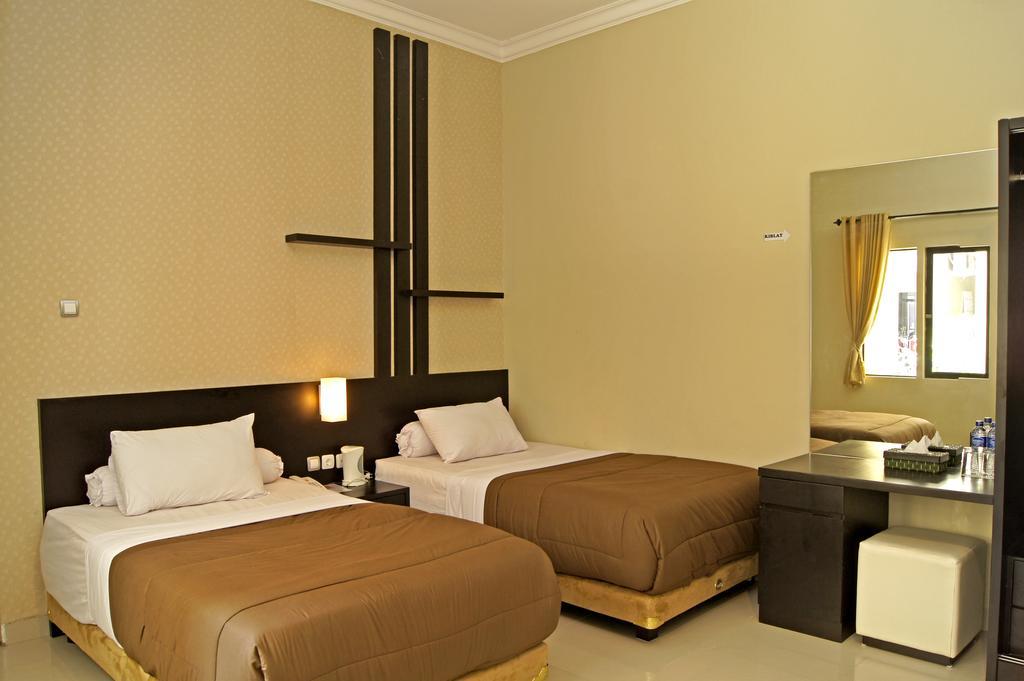 The Winner Premier Hotel Pemalang Eksteriør billede